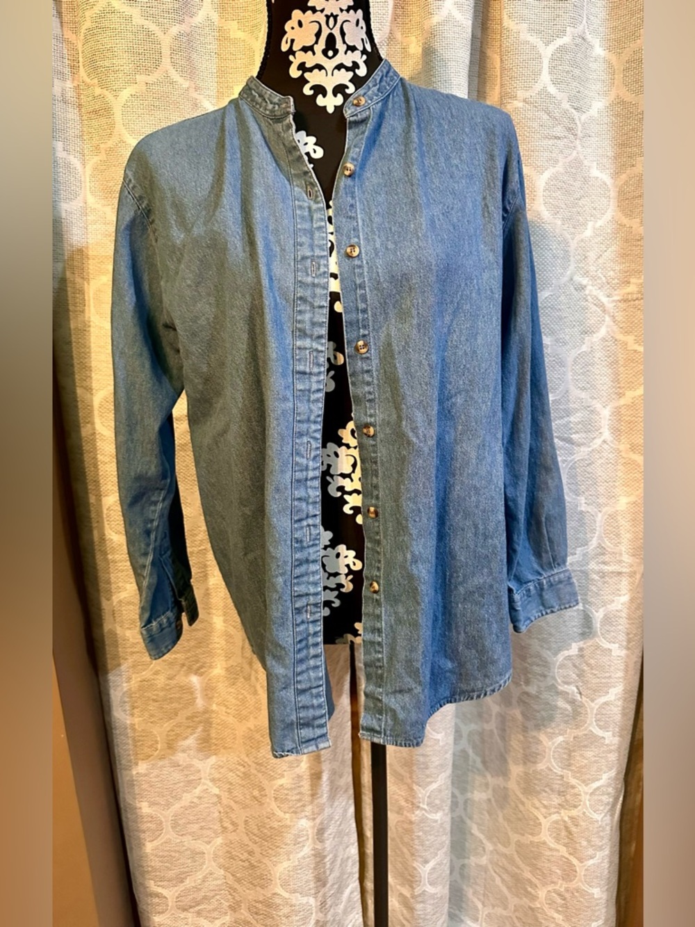 Vintage Eagle Eye Collectibles Classic medium Blue Denim Button-Up Shirt size M